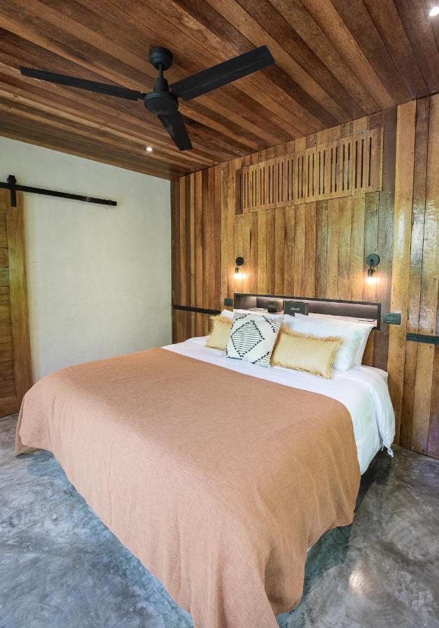Surfing Temple Boutique Hotel General Luna (Surigao del Norte)